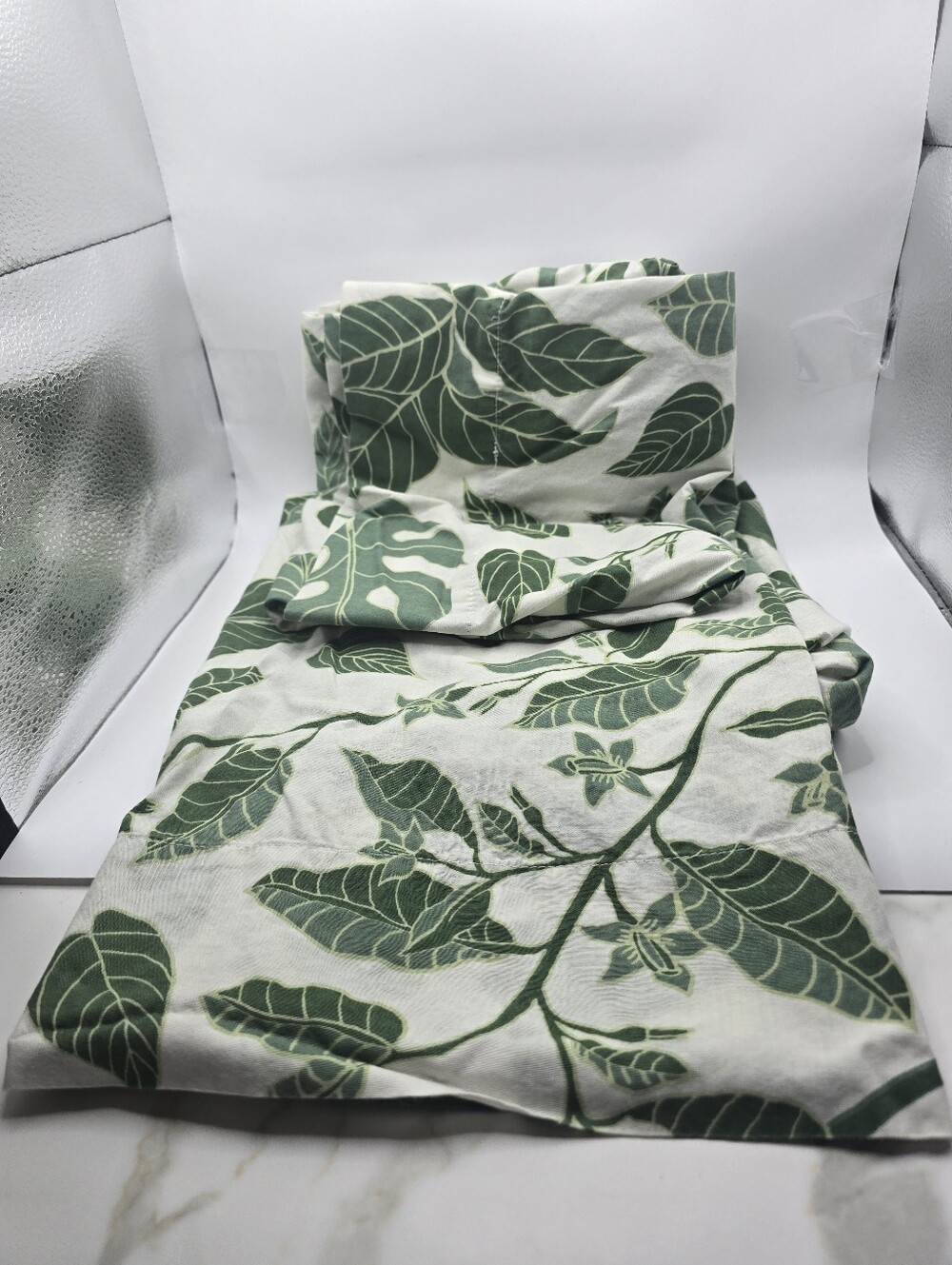 Set of 2 Urban Outfitters botanical pillowcases standard size jungle theme EUC